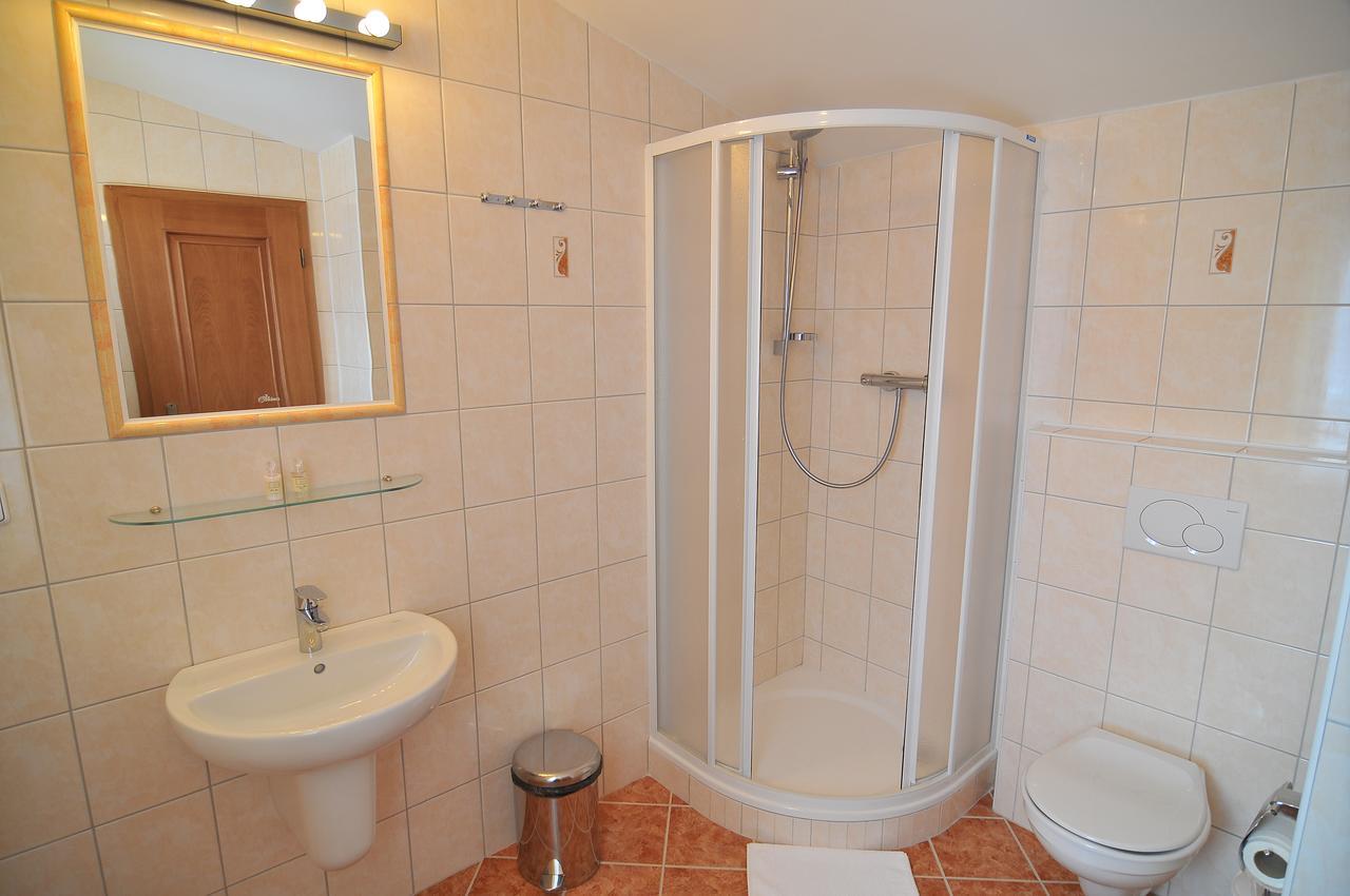 Hotel Manes Svratka Экстерьер фото