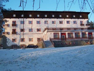 Hotel Manes Svratka Экстерьер фото
